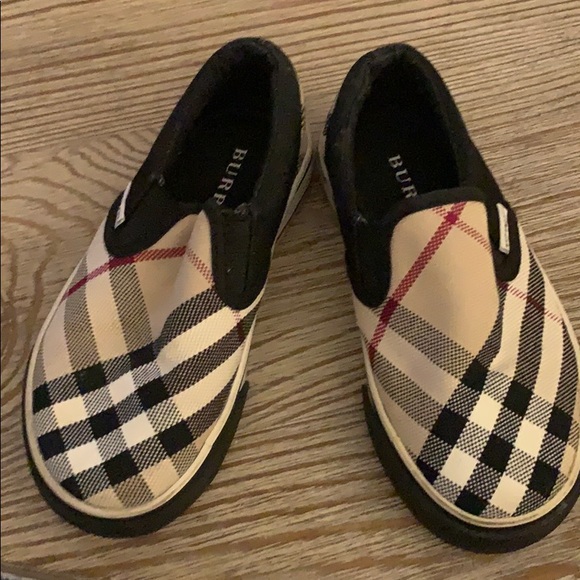 Burberry Slip On Shoes for Kids - Picture 2 of 7